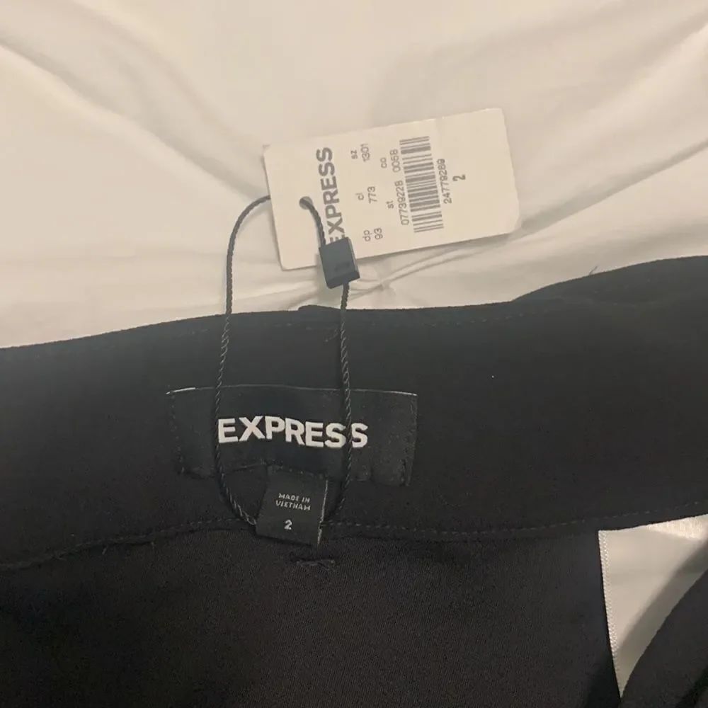 Express Belted Skort - Picture 4 of 5